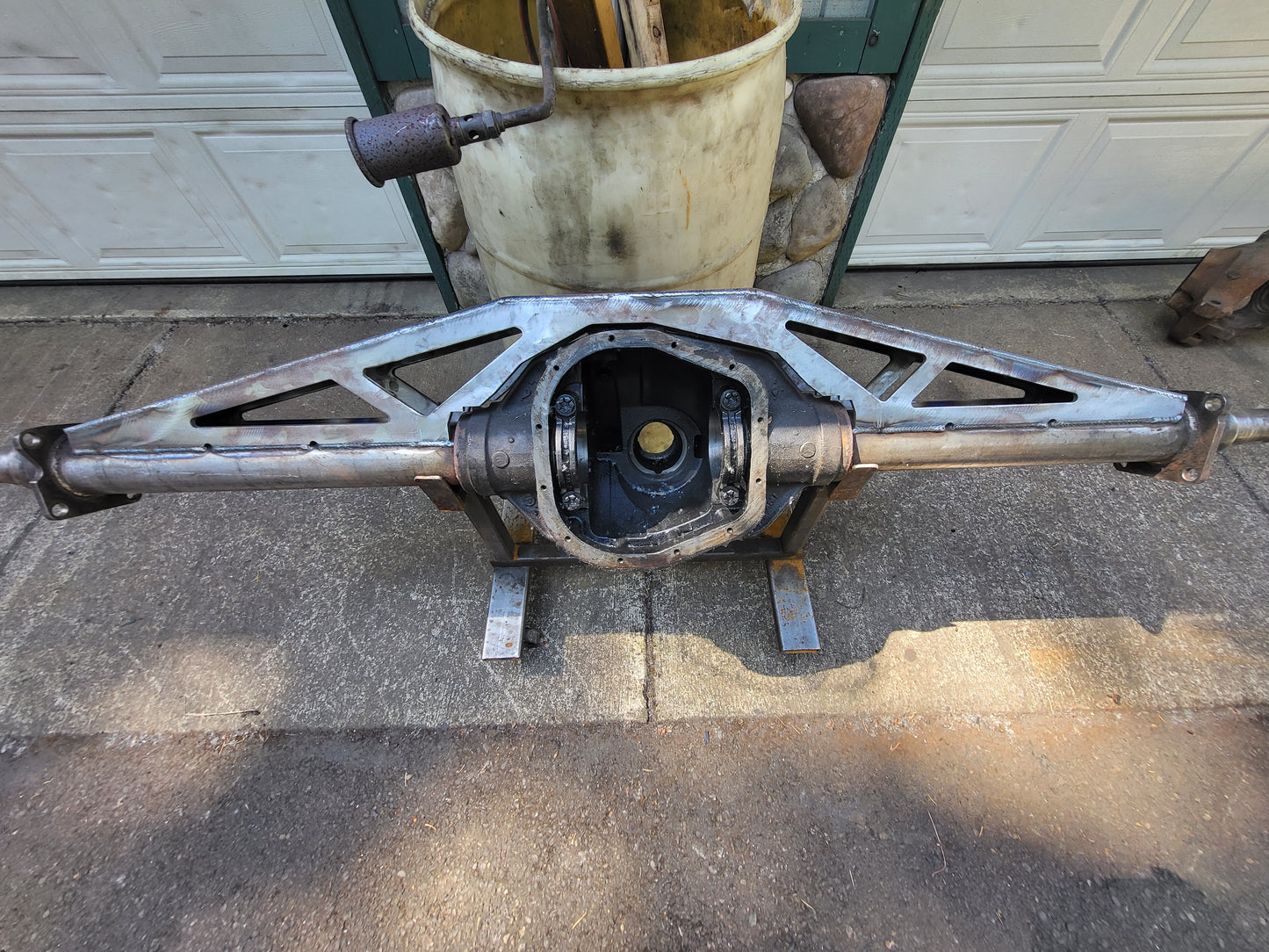 Sterling 10.25/ 10.5 Rear axle truss